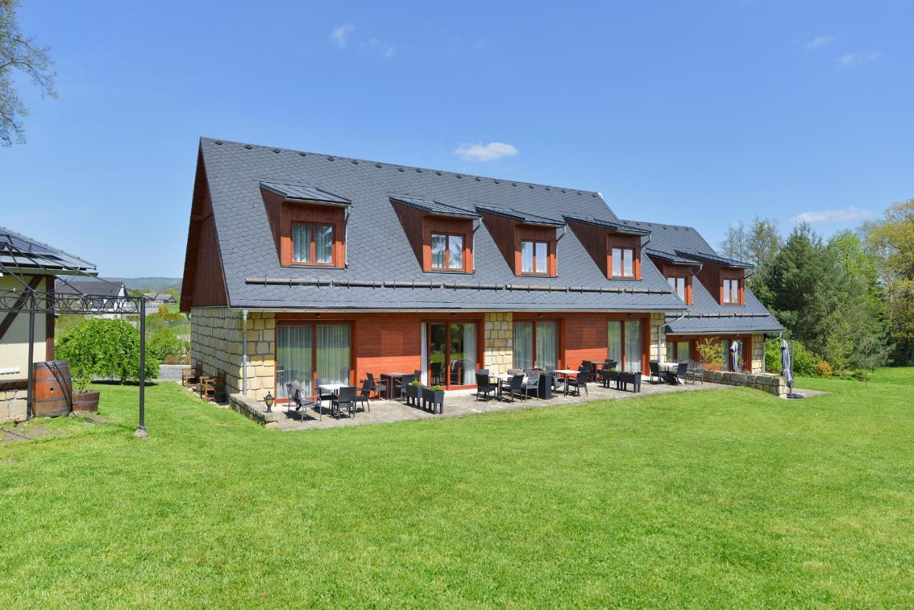 Rezidence Pihel Nový Bor Exterior foto