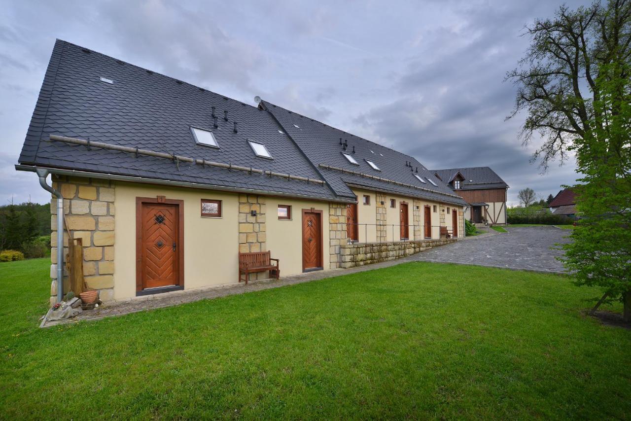 Rezidence Pihel Nový Bor Exterior foto