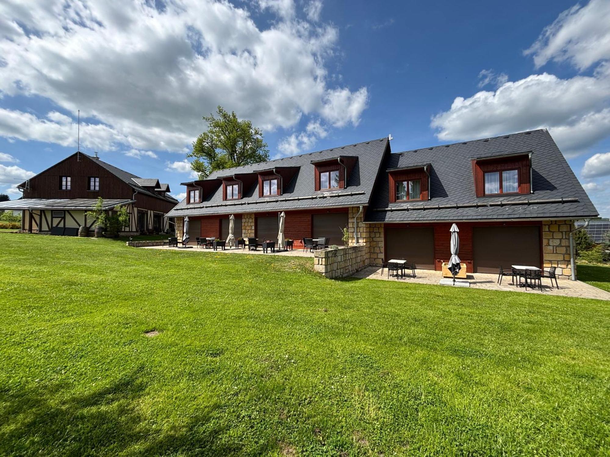 Rezidence Pihel Nový Bor Exterior foto